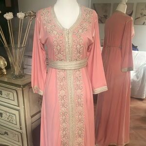 Elegant Pink Embroidered Kaftan